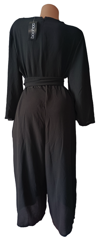 Krásný elegantní overal BOOHOO