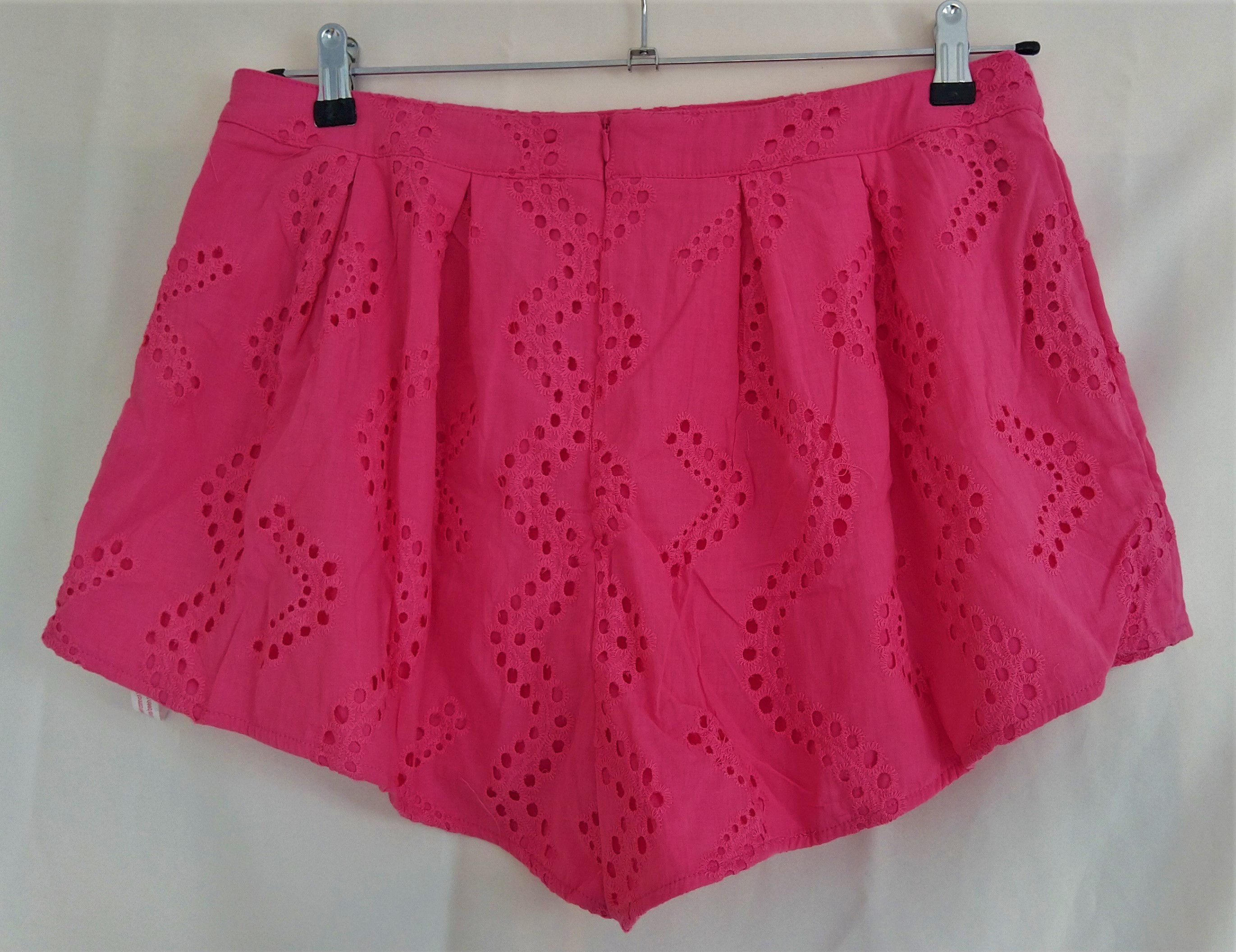 Růžové kraťasy MISSGUIDED